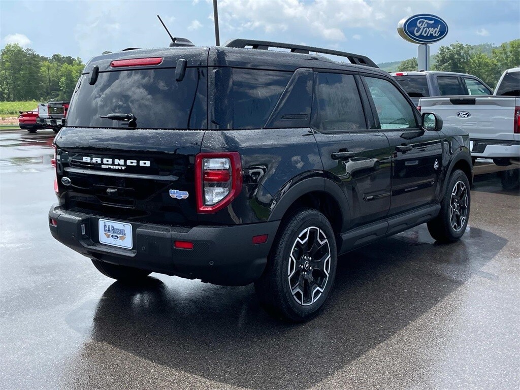 2025 Ford Bronco Sport Outer Banks photo 3
