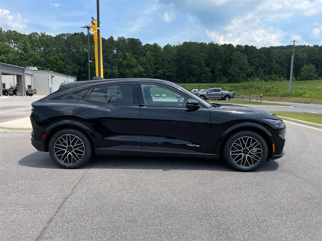 2025 Ford Mustang Mach-E Premium photo 2