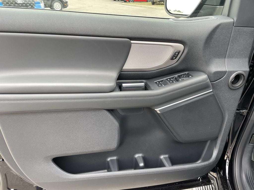 2026 Ford Expedition Active - Photo 10