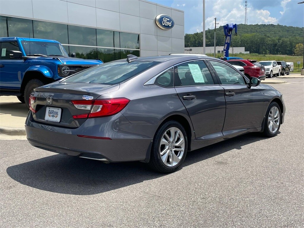 2018 Honda Accord LX photo 3