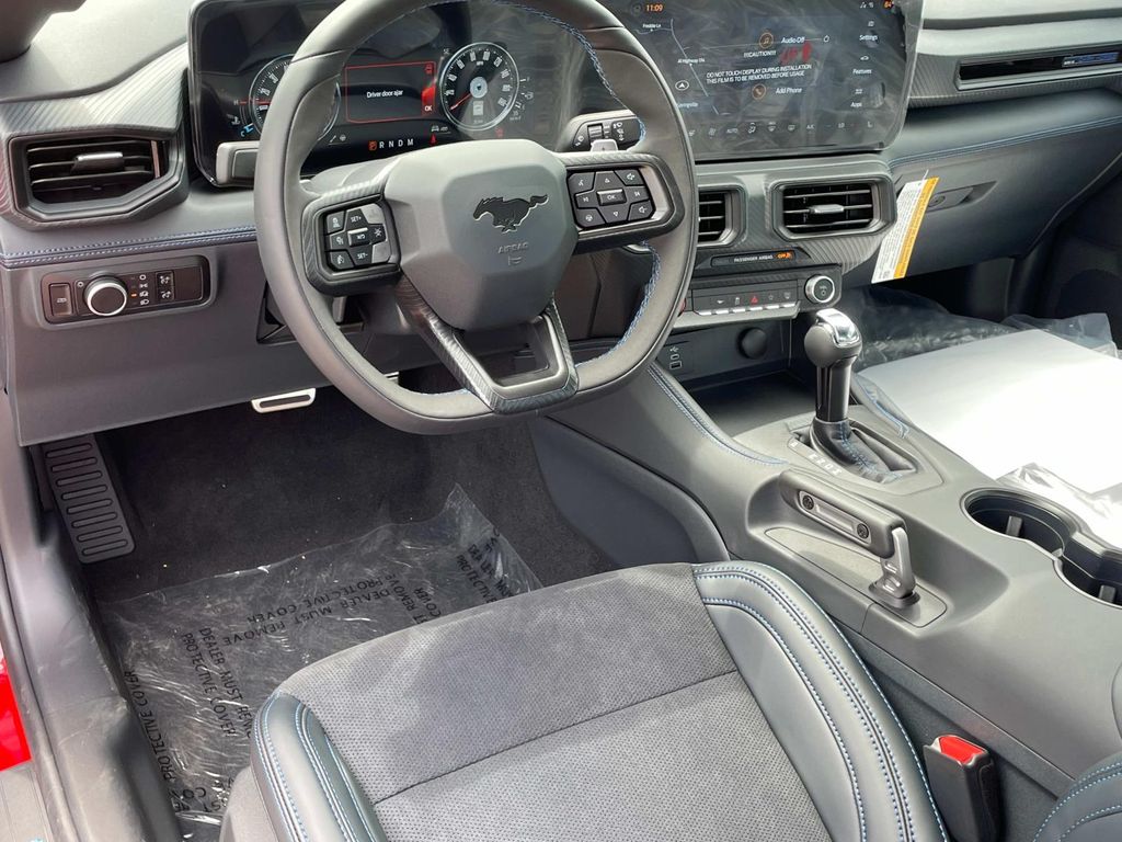 2025 Ford Mustang Dark Horse - Photo 9