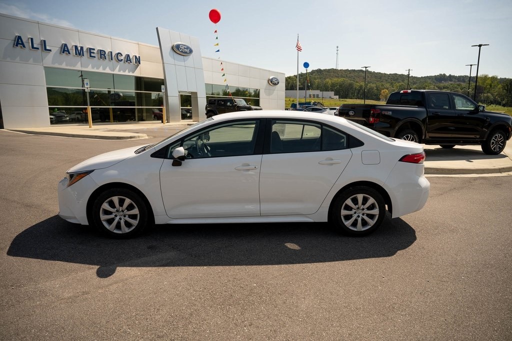 Used 2021 Toyota Corolla LE with VIN 5YFEPMAE1MP246845 for sale in Springville, AL