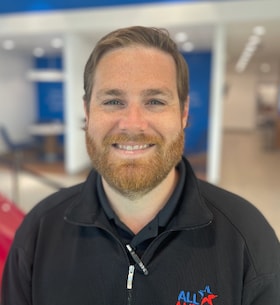 Staff member Drew Taylor from 0b5afaff72cb