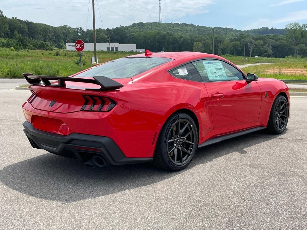 2025 Ford Mustang Dark Horse - Photo 3