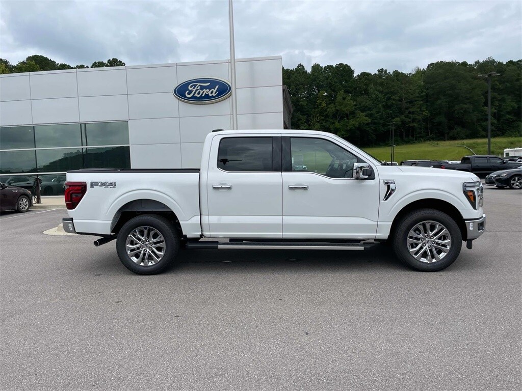 2025 Ford F-150 Lariat photo 2