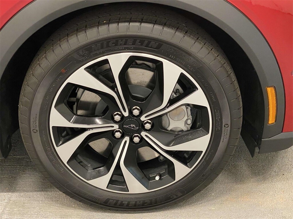 2024 Ford Mustang Mach-E Select photo 2