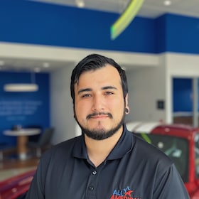 Staff member Alex Sanchez from e0386eeca96b