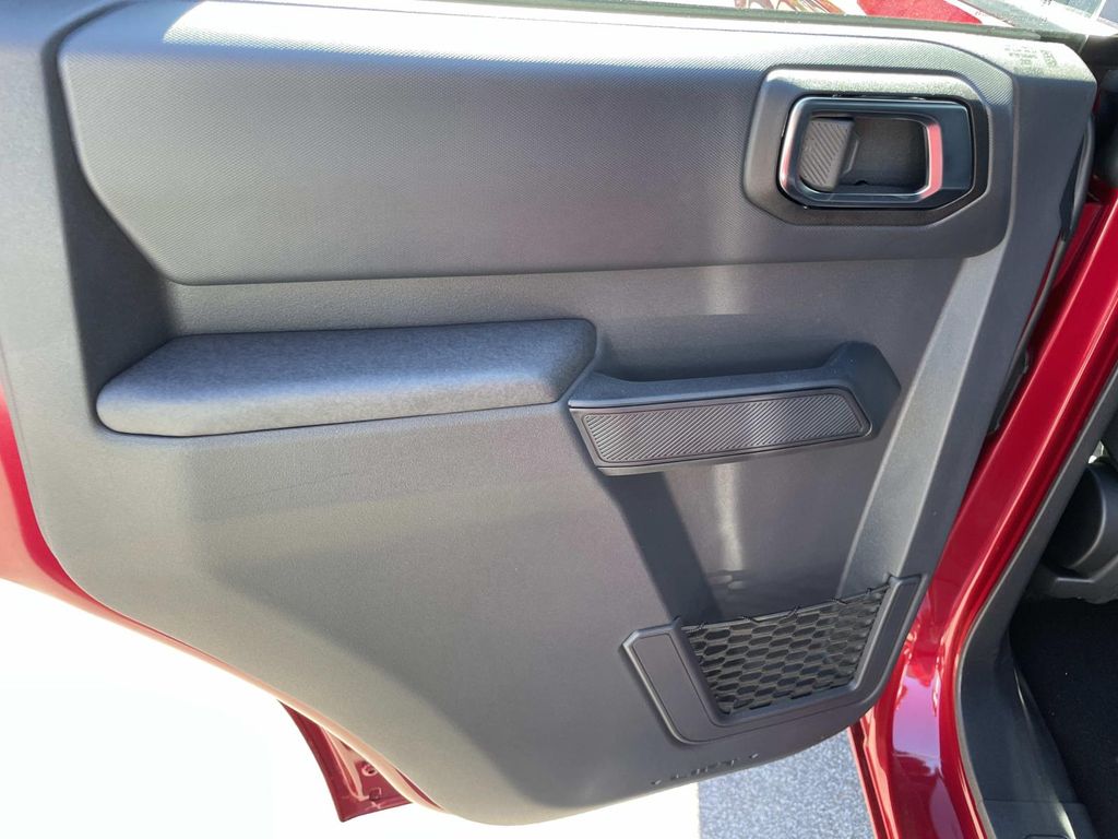 2025 Ford Bronco 4-Door Base - Photo 7