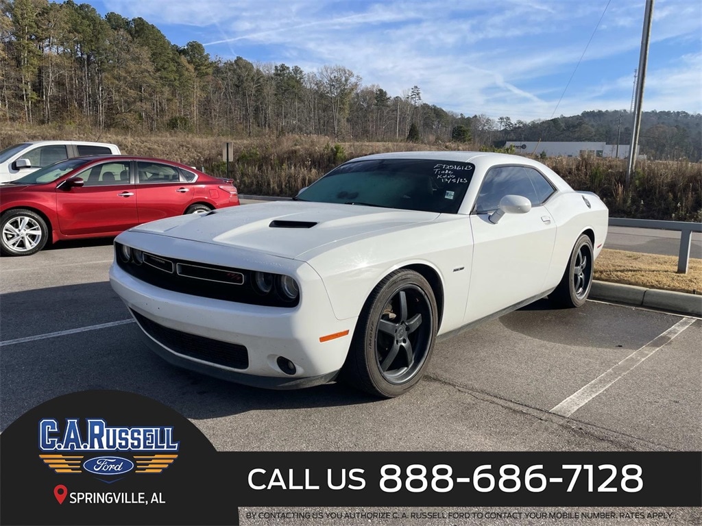 2016 Dodge Challenger R/T's photo