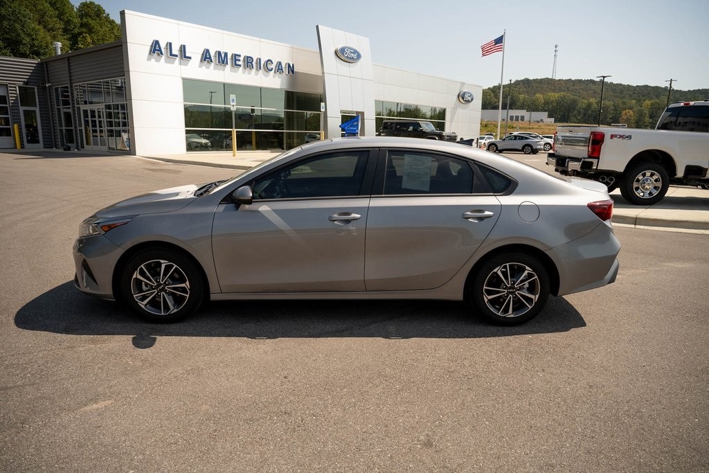 Used 2023 Kia Forte LXS with VIN 3KPF24AD9PE642697 for sale in Springville, AL