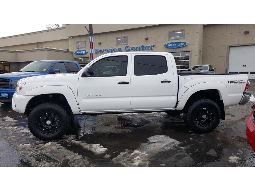 2013 Toyota Tacoma Base's photo
