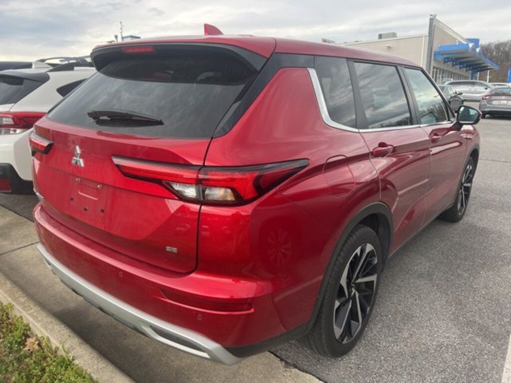 Used 2023 Mitsubishi Outlander SUV
