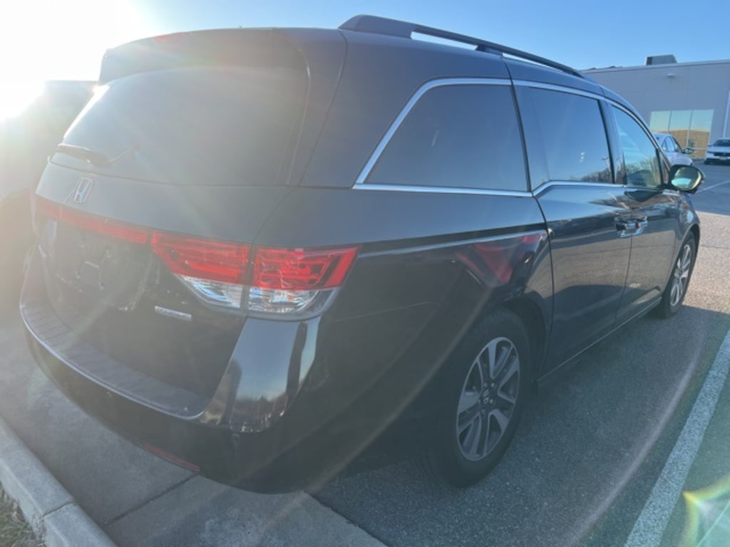 Used 2015 Honda Odyssey Touring Minivan/Van