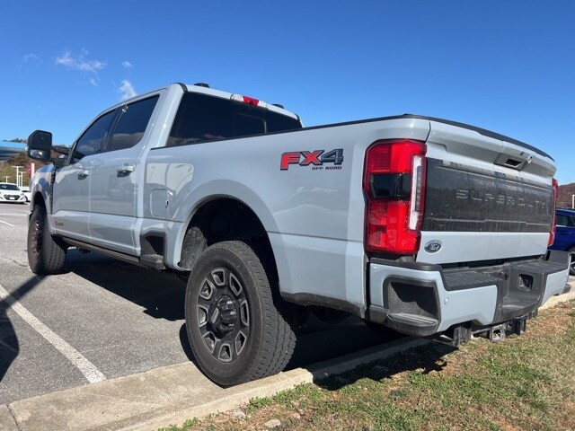 2025 Ford F-250 photo 2