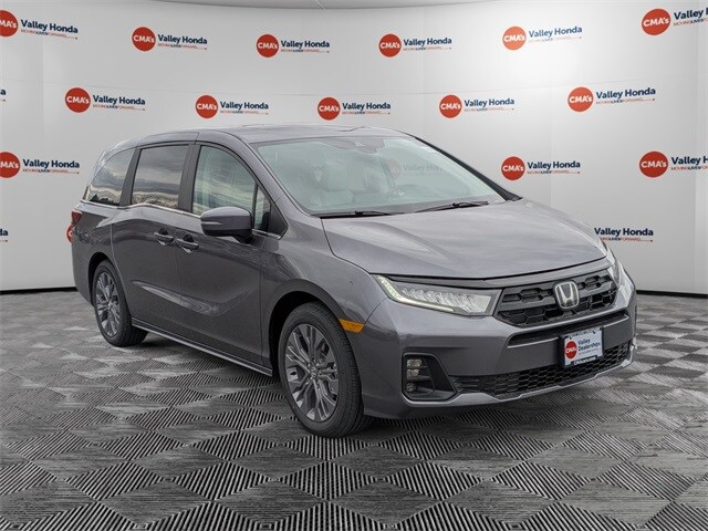 2026 Honda Odyssey Touring photo 3