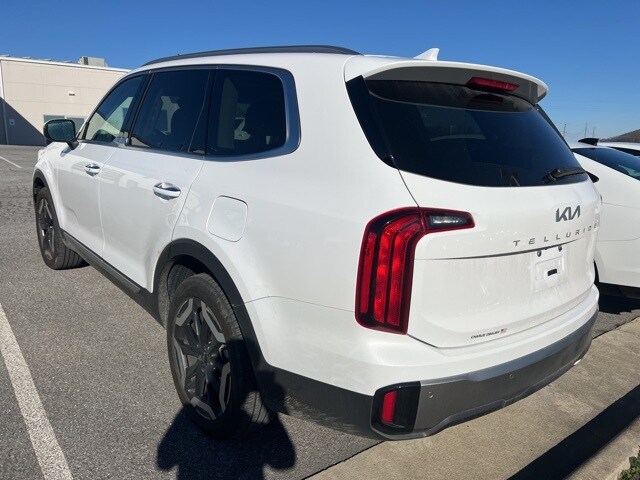 2025 Kia Telluride S photo 3