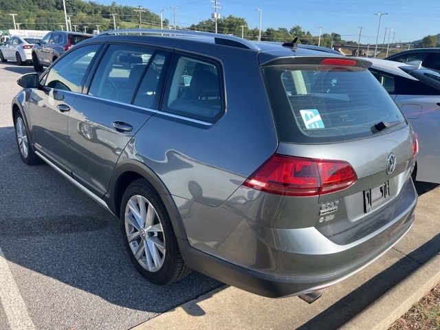 Used 2017 Volkswagen Golf Alltrack Alltrack SE with VIN 3VWH17AUXHM536289 for sale in Staunton, VA