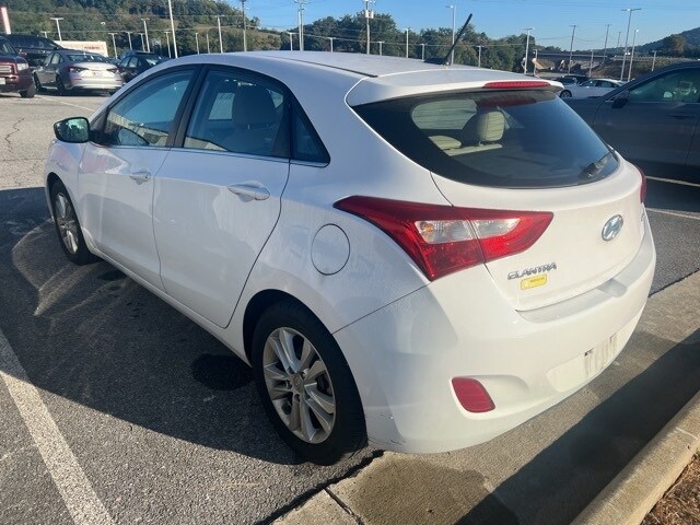 2015 Hyundai Elantra GT Base photo 2