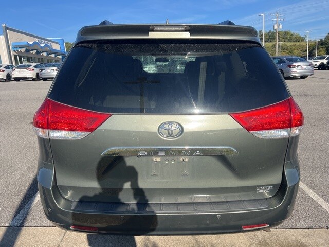 2013 Toyota Sienna photo 4