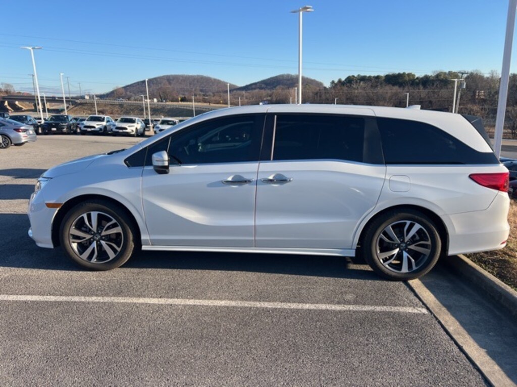Certified 2023 Honda Odyssey Touring Minivan/Van