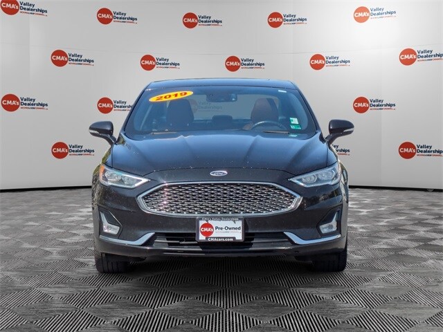2019 Ford Fusion Titanium photo 2