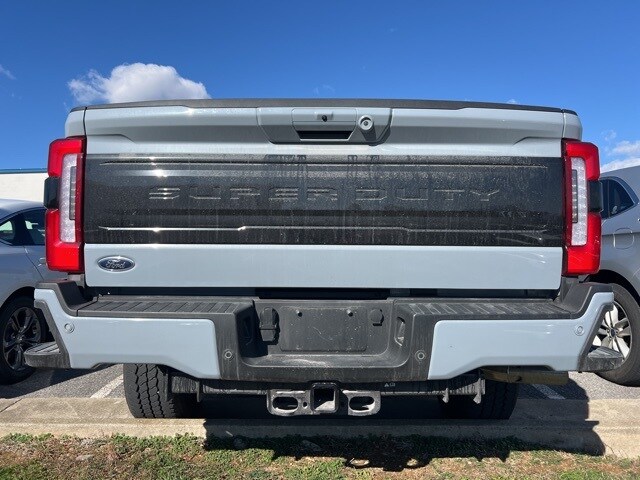 2025 Ford F-250 photo 3