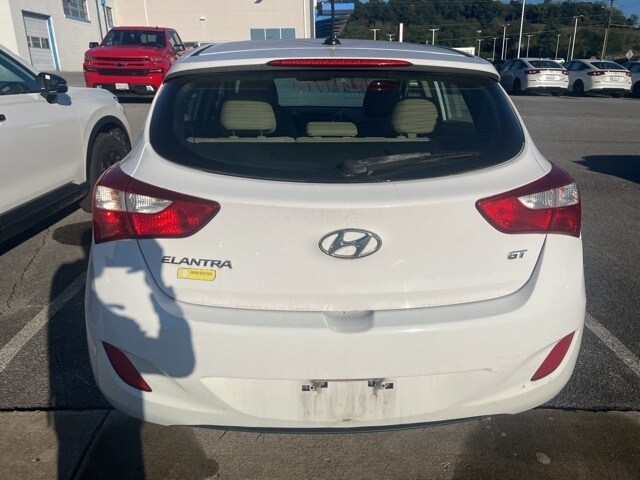 2015 Hyundai Elantra GT Base photo 3