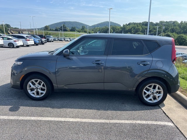 Used 2022 Kia Soul LX with VIN KNDJ23AU2N7821567 for sale in Staunton, VA