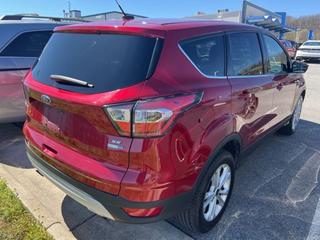 Used 2017 Ford Escape SE SUV