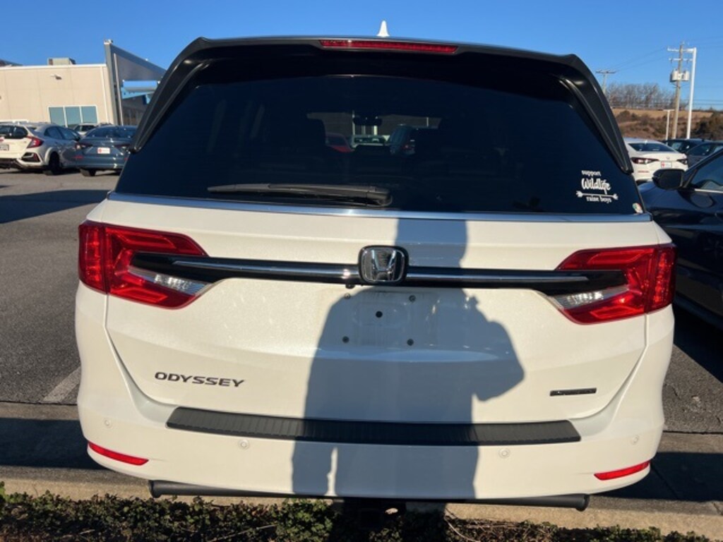 Certified 2023 Honda Odyssey Touring Minivan/Van