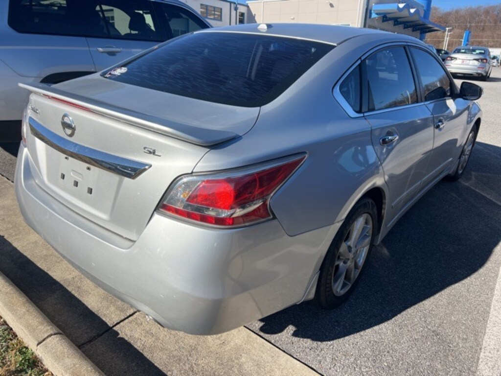Used 2015 Nissan Altima 2.5 SL Sedan
