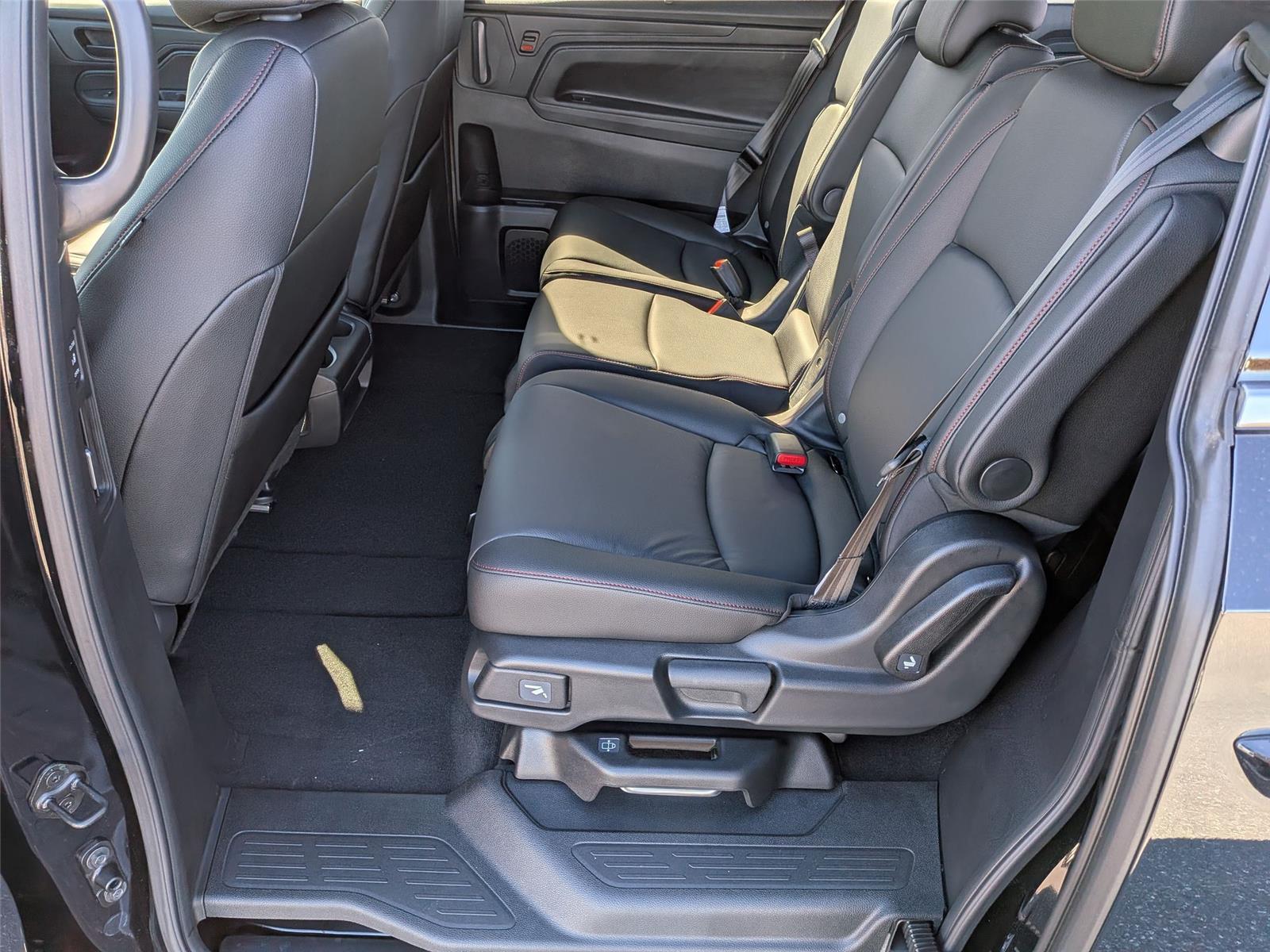 2026 Honda Odyssey Sport L - Photo 25