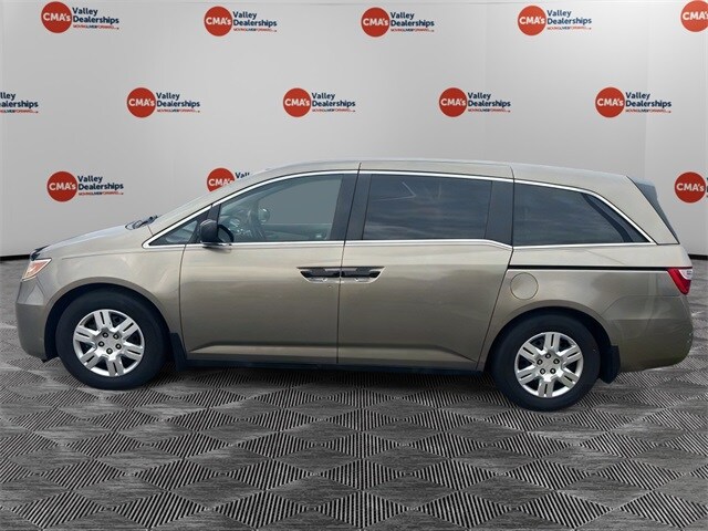 2012 Honda Odyssey LX photo 2
