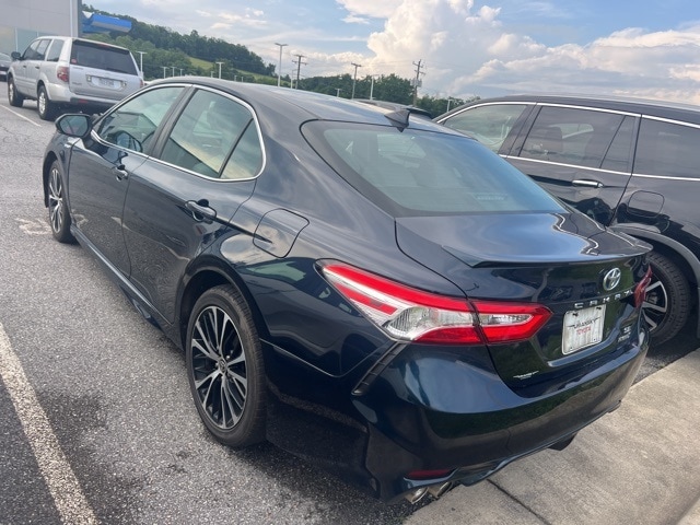 Used 2020 Toyota Camry SE with VIN 4T1J31AKXLU545567 for sale in Staunton, VA