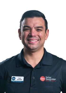Staff member Som Syharath from ID_c563a12985f3