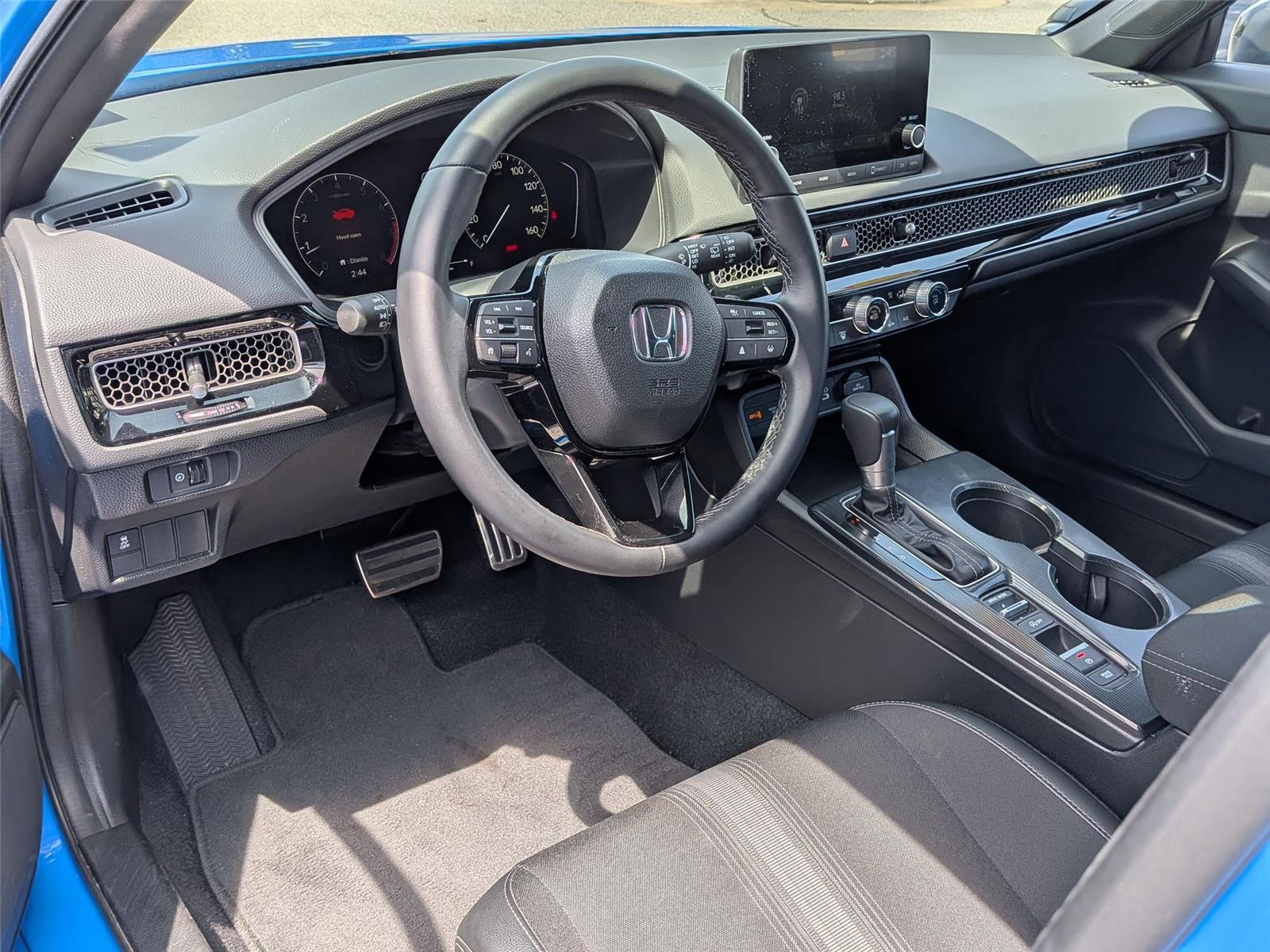 2026 Honda Civic Hatchback Sport - Photo 10