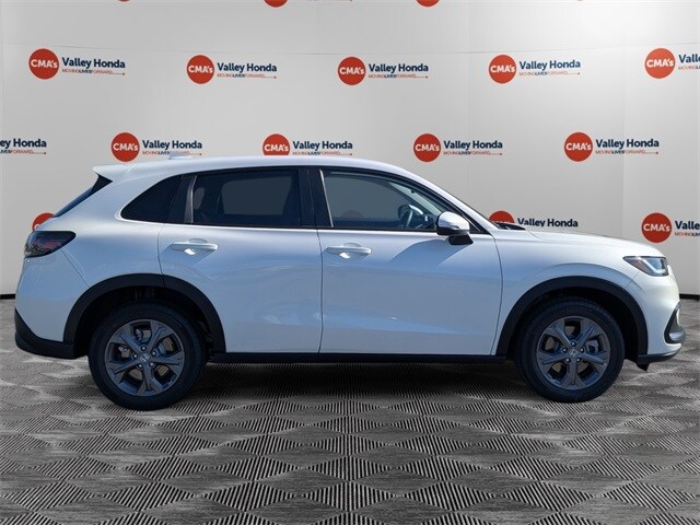 2026 Honda HR-V LX photo 2