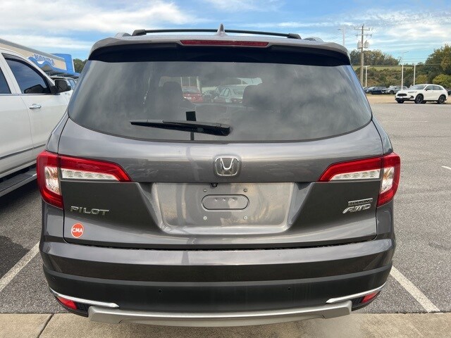 2021 Honda Pilot Touring photo 3