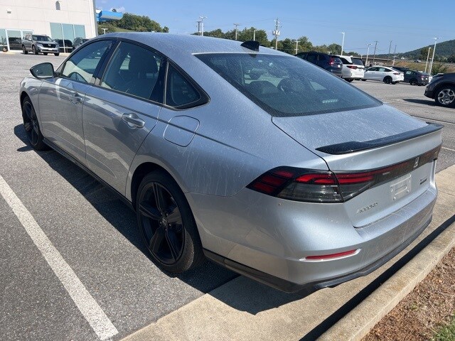 2025 Honda Accord Hybrid Sport-L photo 2