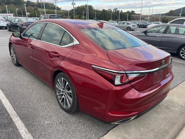 2019 Lexus ES 350 photo 2