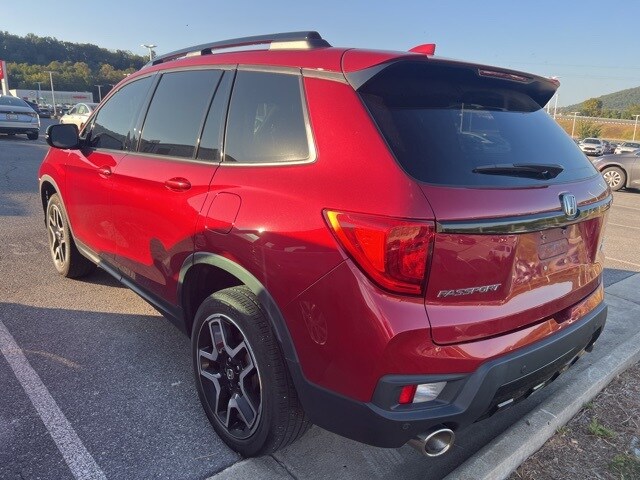 2023 Honda Passport Elite photo 2