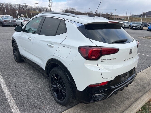 2024 Buick Encore GX Sport Touring photo 3