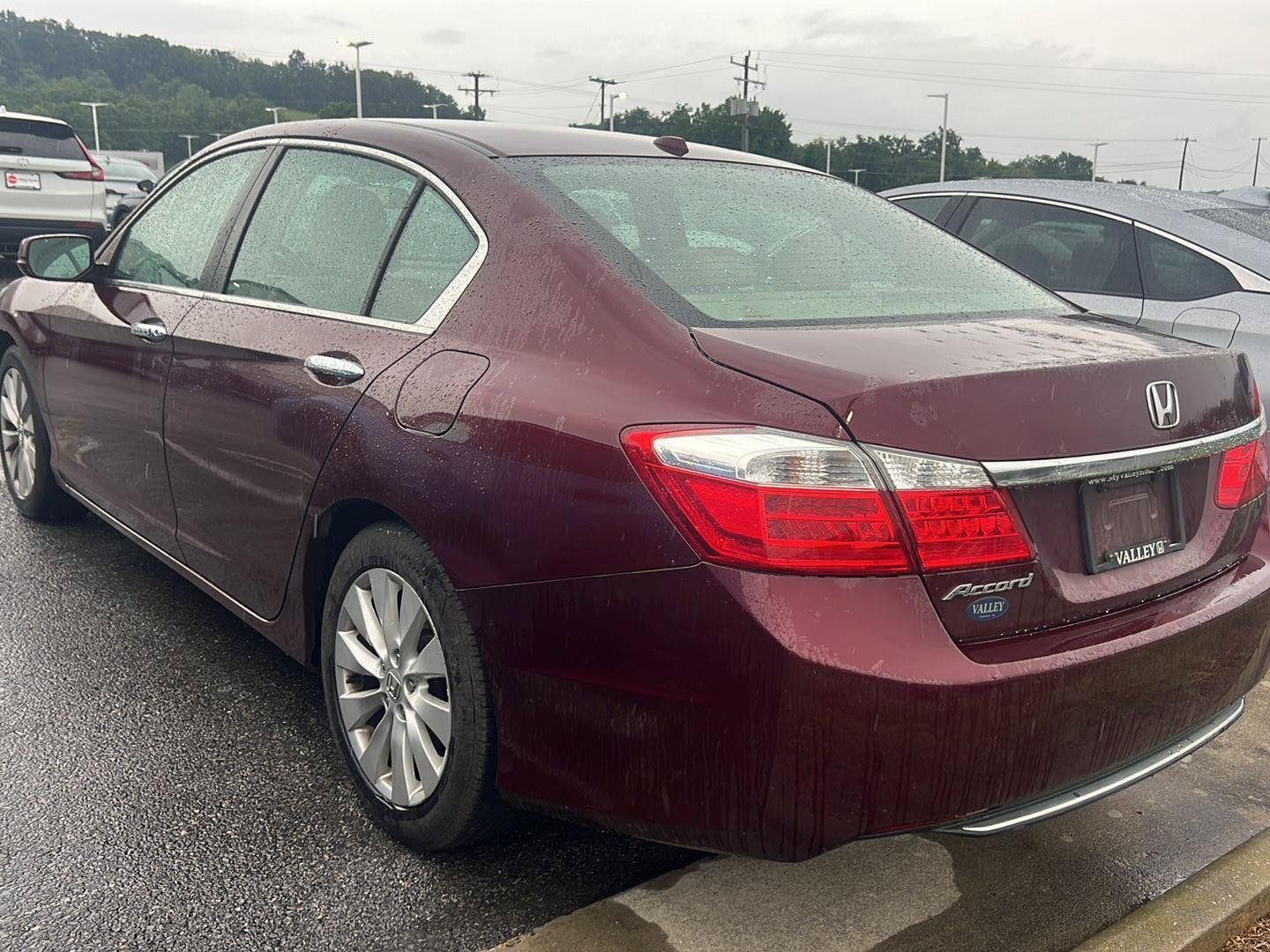 Used 2013 Honda Accord EX-L with VIN 1HGCR2F87DA182373 for sale in Staunton, VA