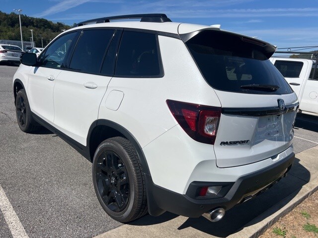 2024 Honda Passport Black Edition photo 3