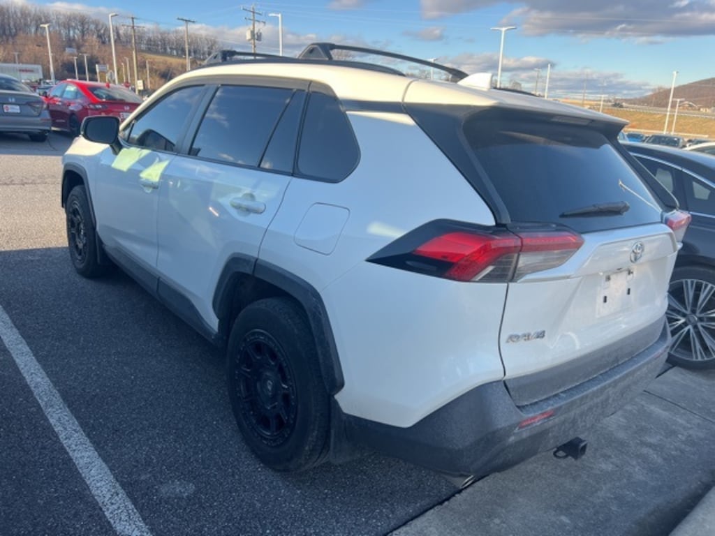 Used 2021 Toyota RAV4 LE SUV