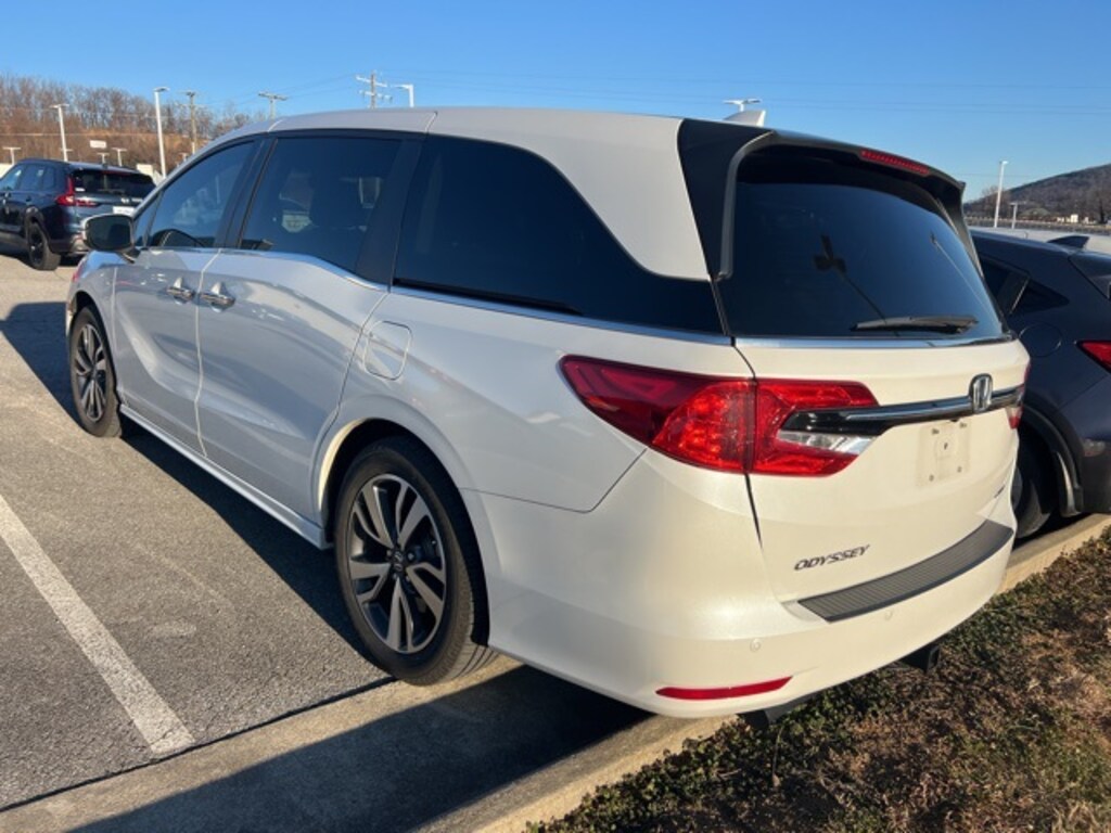 Certified 2023 Honda Odyssey Touring Minivan/Van