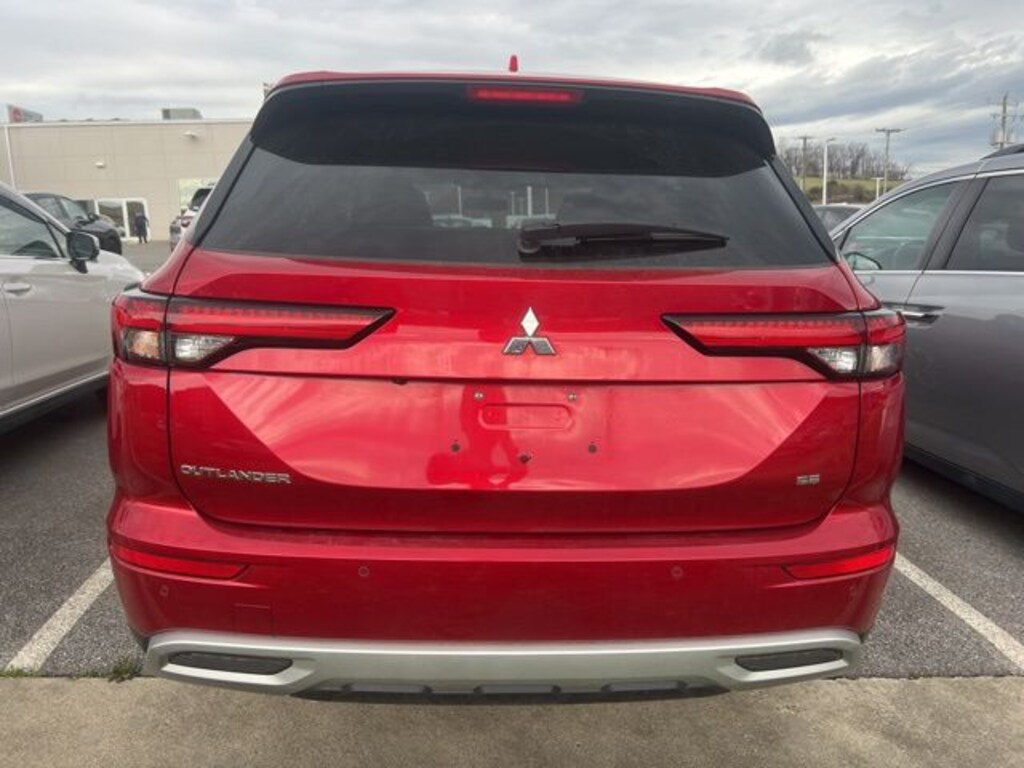 Used 2023 Mitsubishi Outlander SUV