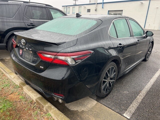 2022 Toyota Camry SE photo 4