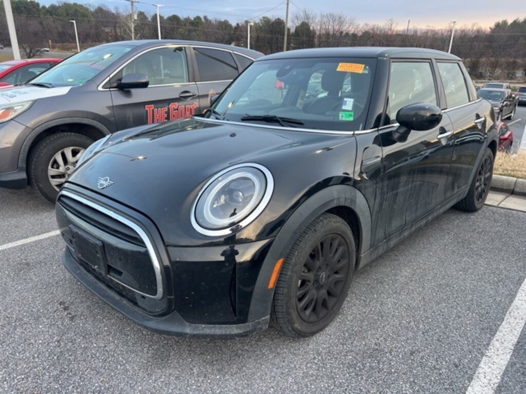 Used 2022 MINI Cooper Classic Hatchback