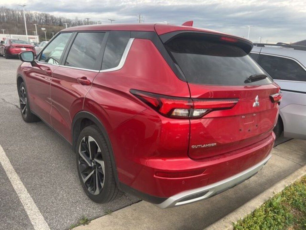 Used 2023 Mitsubishi Outlander SUV